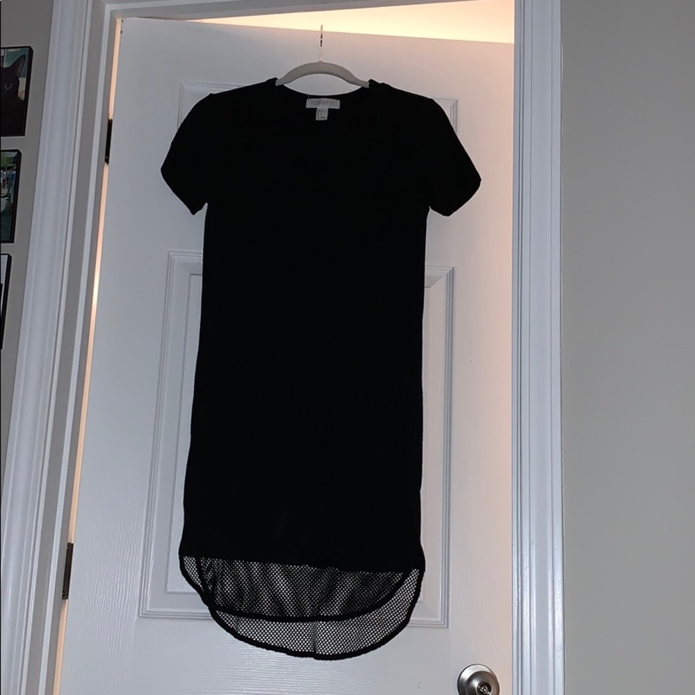 Black t-shirt dress 🖤